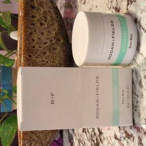 Rodan + Fields Recharge Detox Mask - skincare NIB